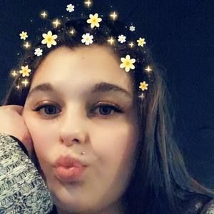 Meet your Posher, Selena